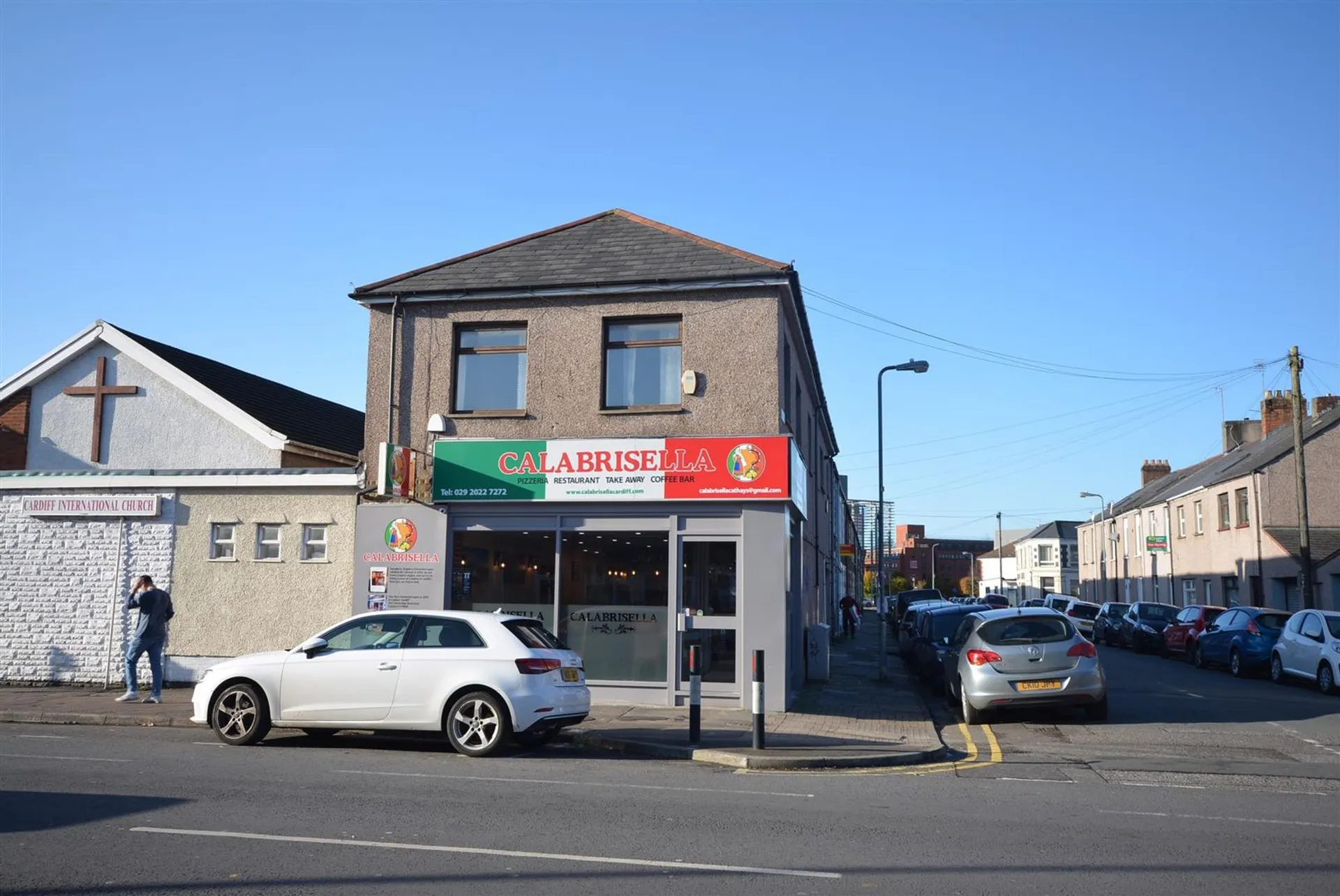 Flat Cathays Terrace in Cardiff