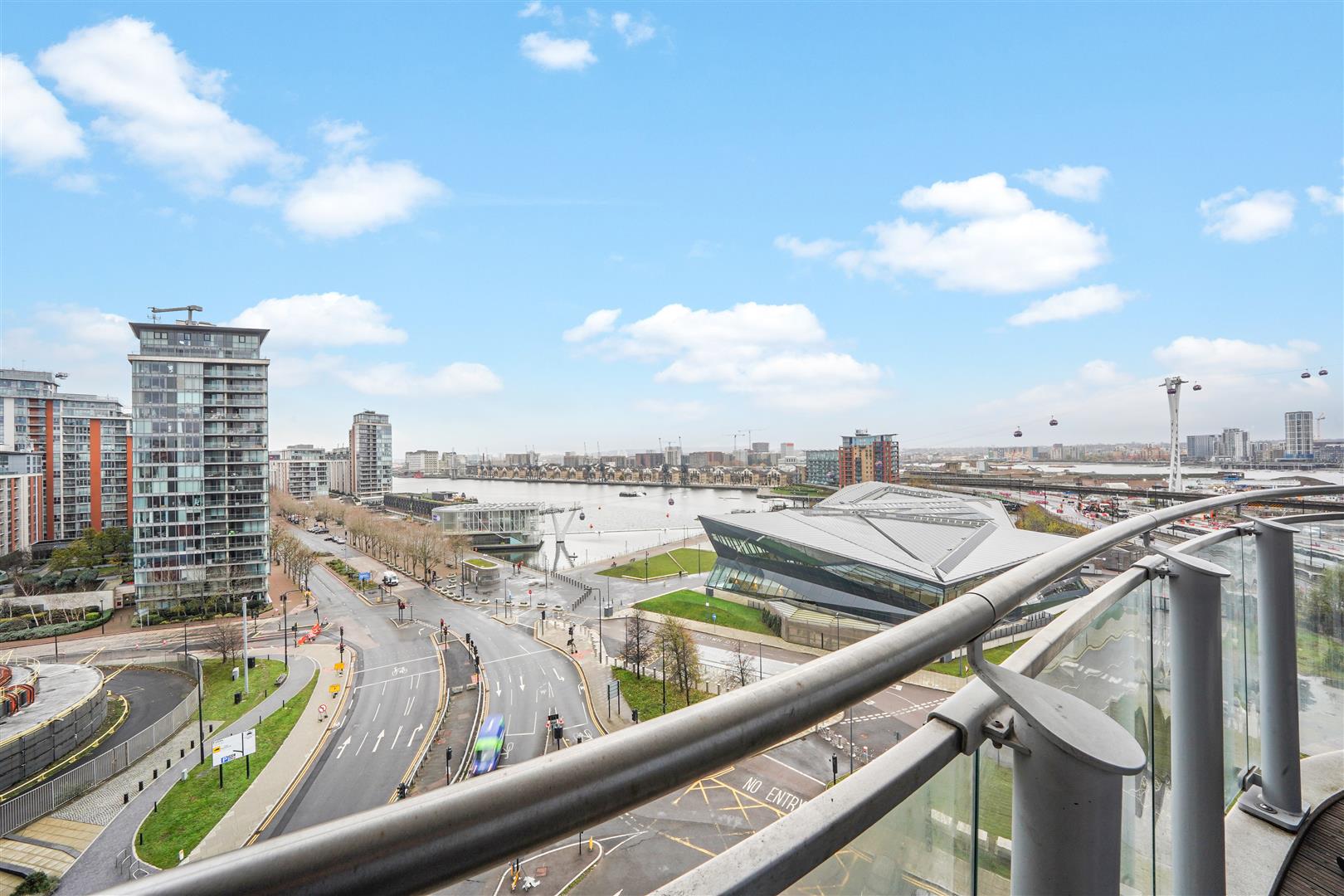 Flat ExCeL Marina in Greater London