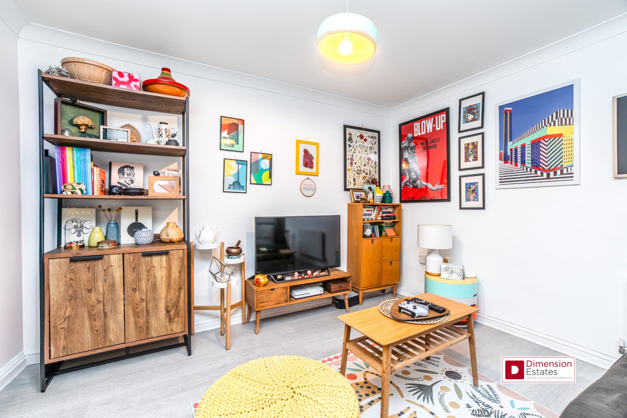 Flat Monteagle Way in Greater London