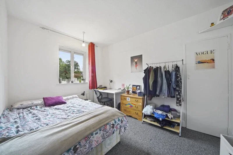 Flat Godwin Court in Greater London