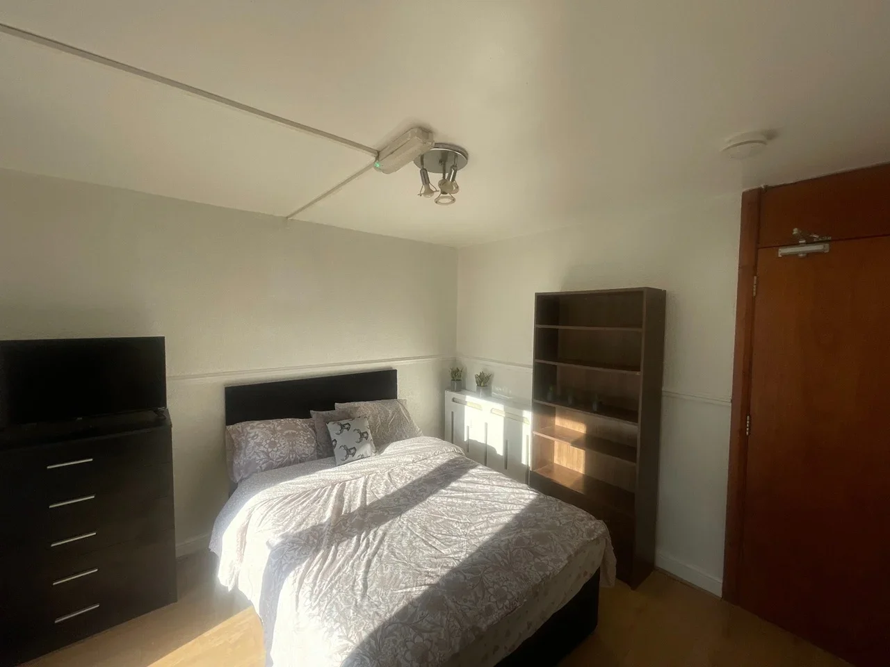 Room Balmoral Road in Gillingham