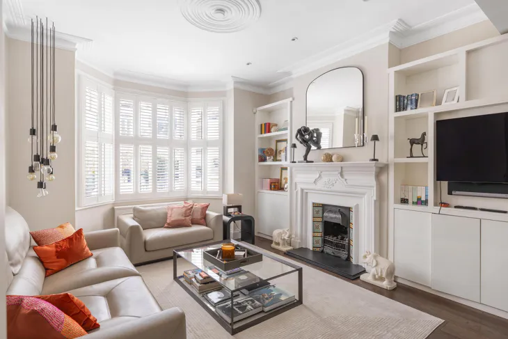 Flat Finlay Street in Greater London