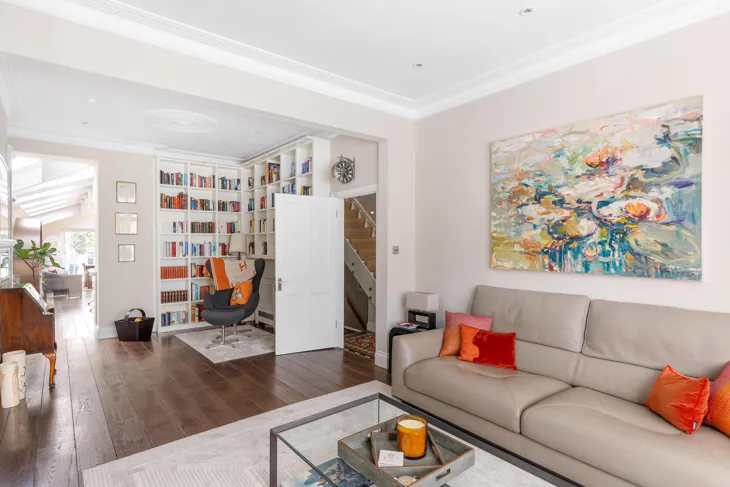 Flat Finlay Street in Greater London