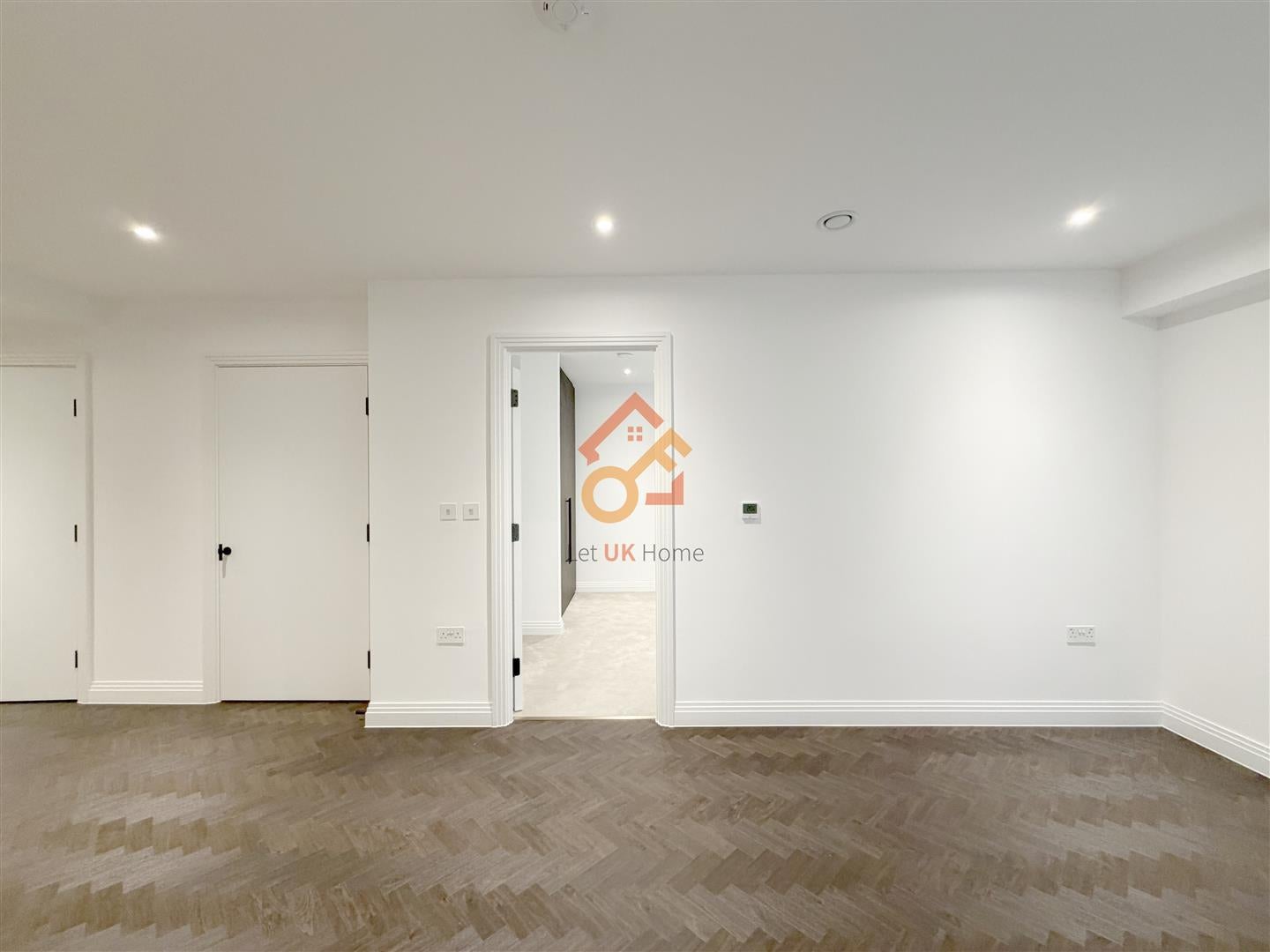 Flat Eden Place in Oxted