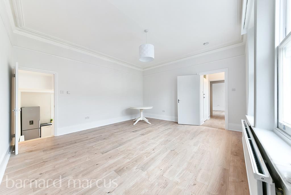 Flat Edith Road in Greater London