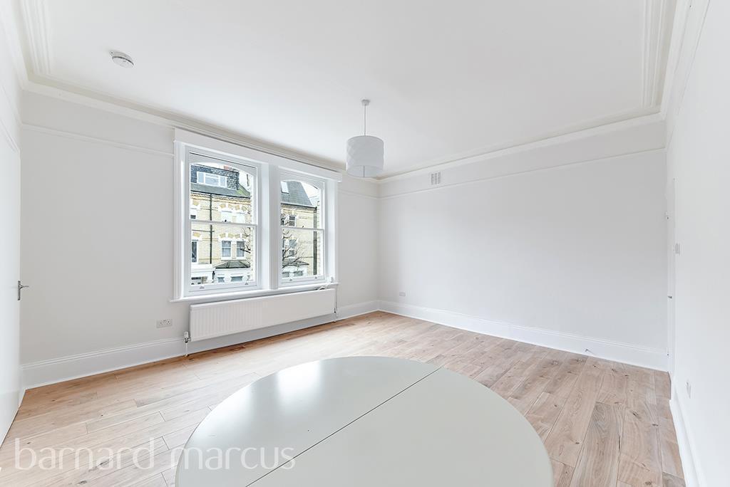 Flat Edith Road in Greater London