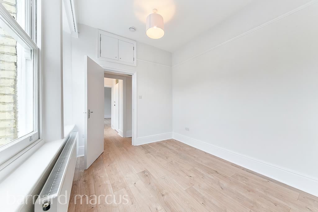 Flat Edith Road in Greater London