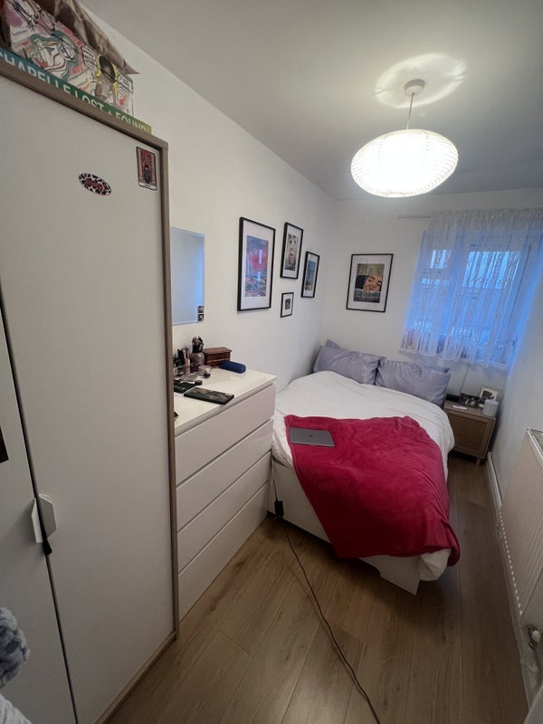Room Wightman Road in Greater London