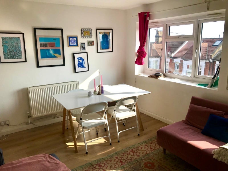 Room Wightman Road in Greater London