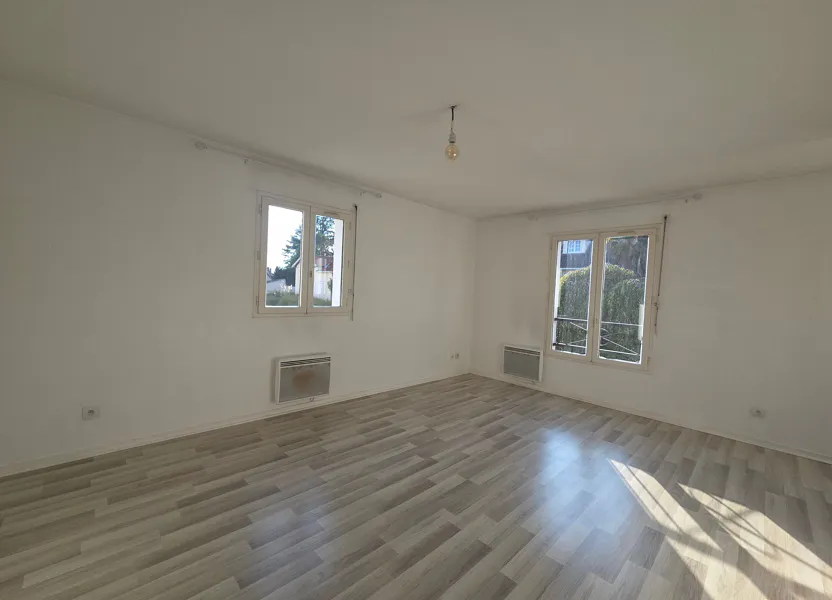 Flat Rue Julien Hébert in Longpont-sur-Orge