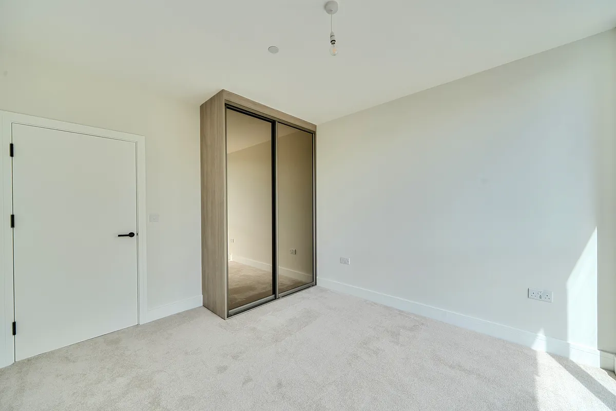Flat Hargrave Road in Maidenhead
