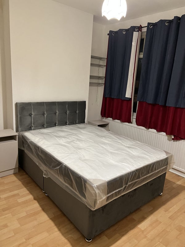 Room Hough Lane in Wombwell