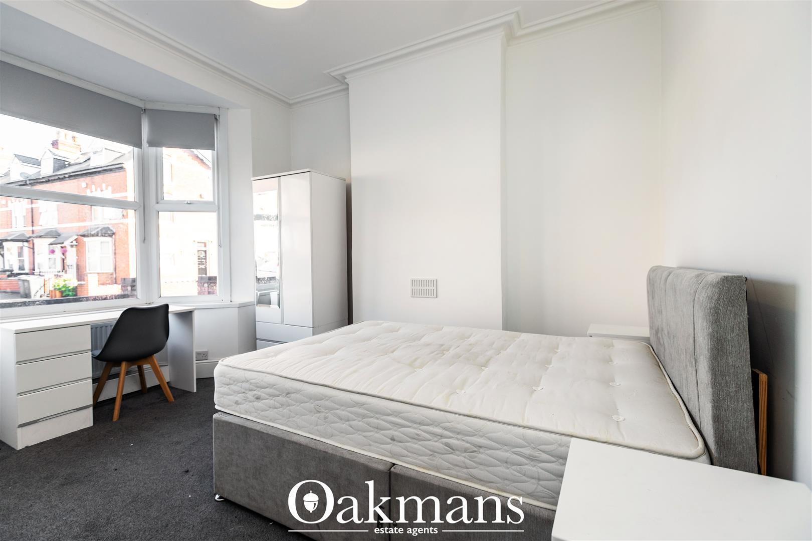 Flat Summerfield Crescent in Birmingham