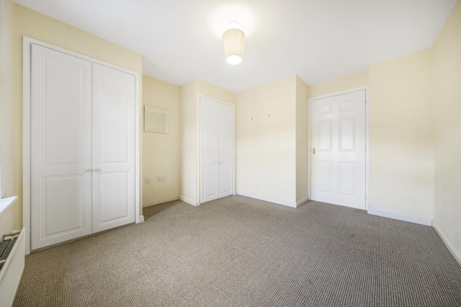 Flat Towler Drive in Leeds