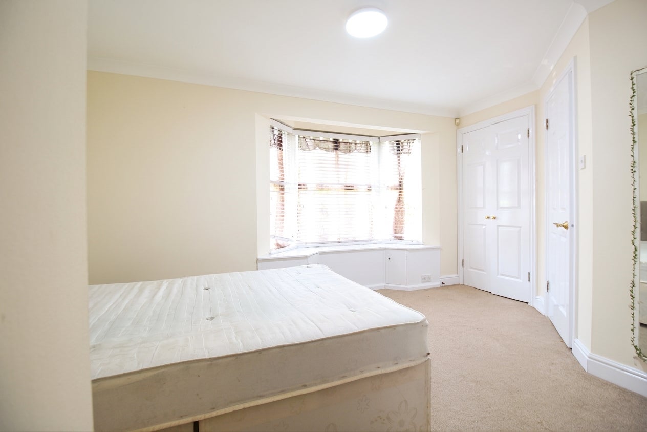 Flat Draper Close in Greater London