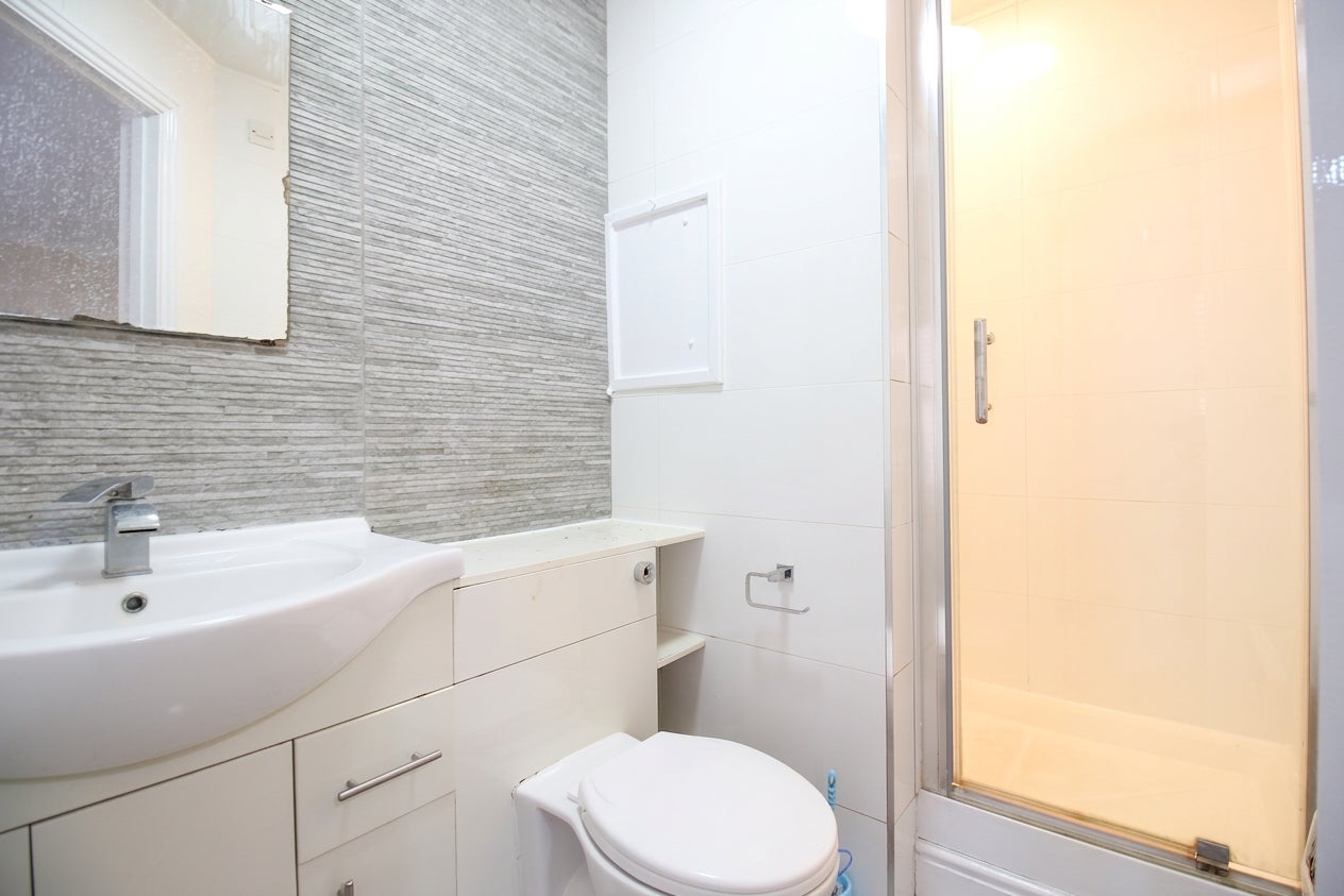 Flat Draper Close in Greater London