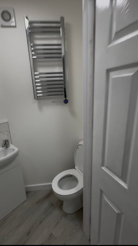 Room Murcott Road East in Warwick
