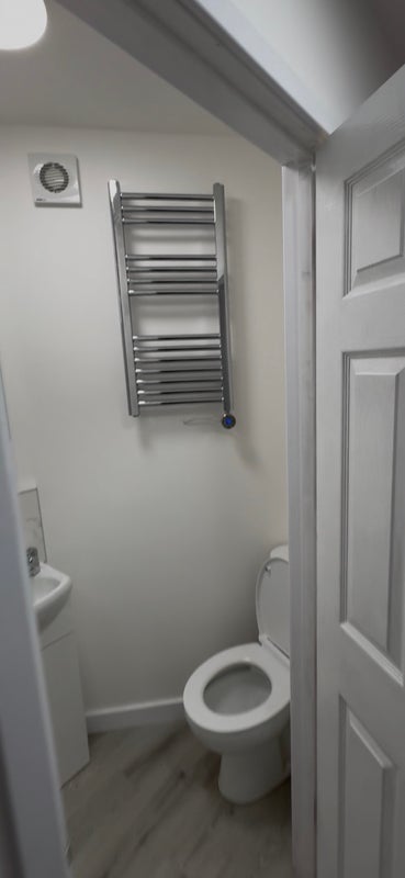 Room Murcott Road East in Warwick