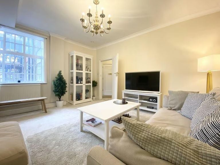 Flat West Street in Fareham