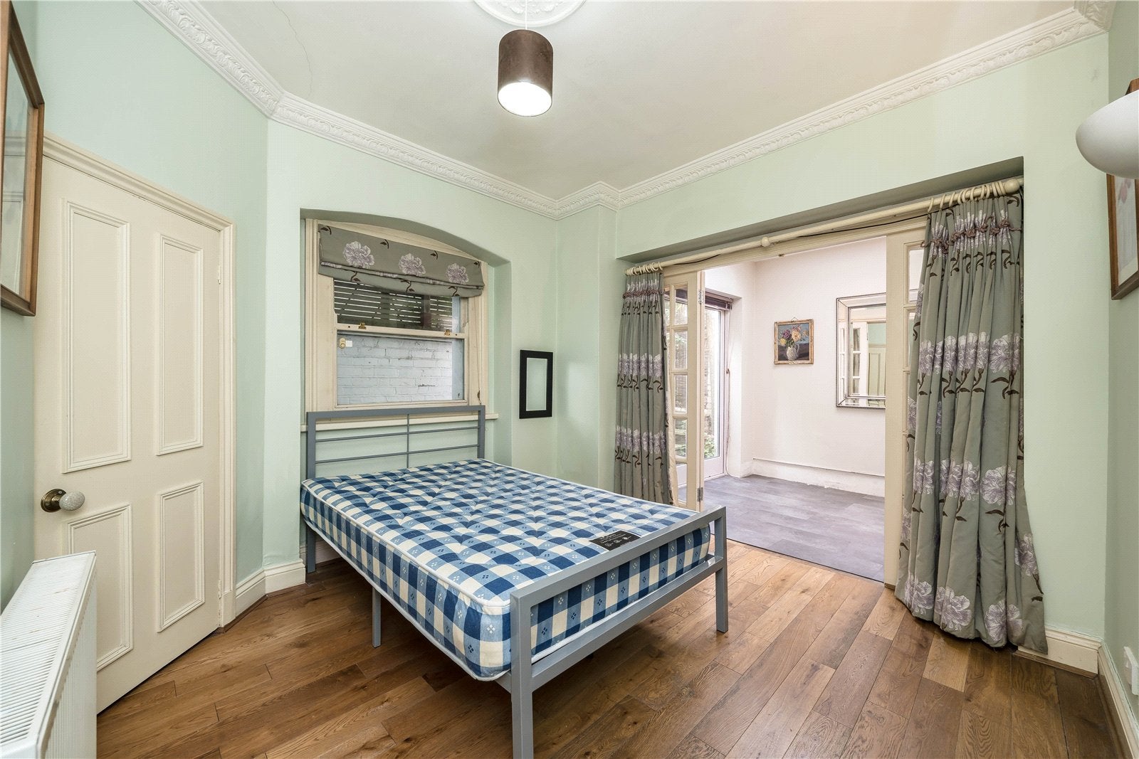 Flat Peterborough Villas in Greater London