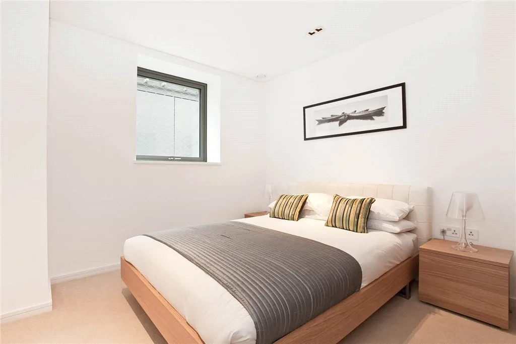 Flat Brock Street in Greater London