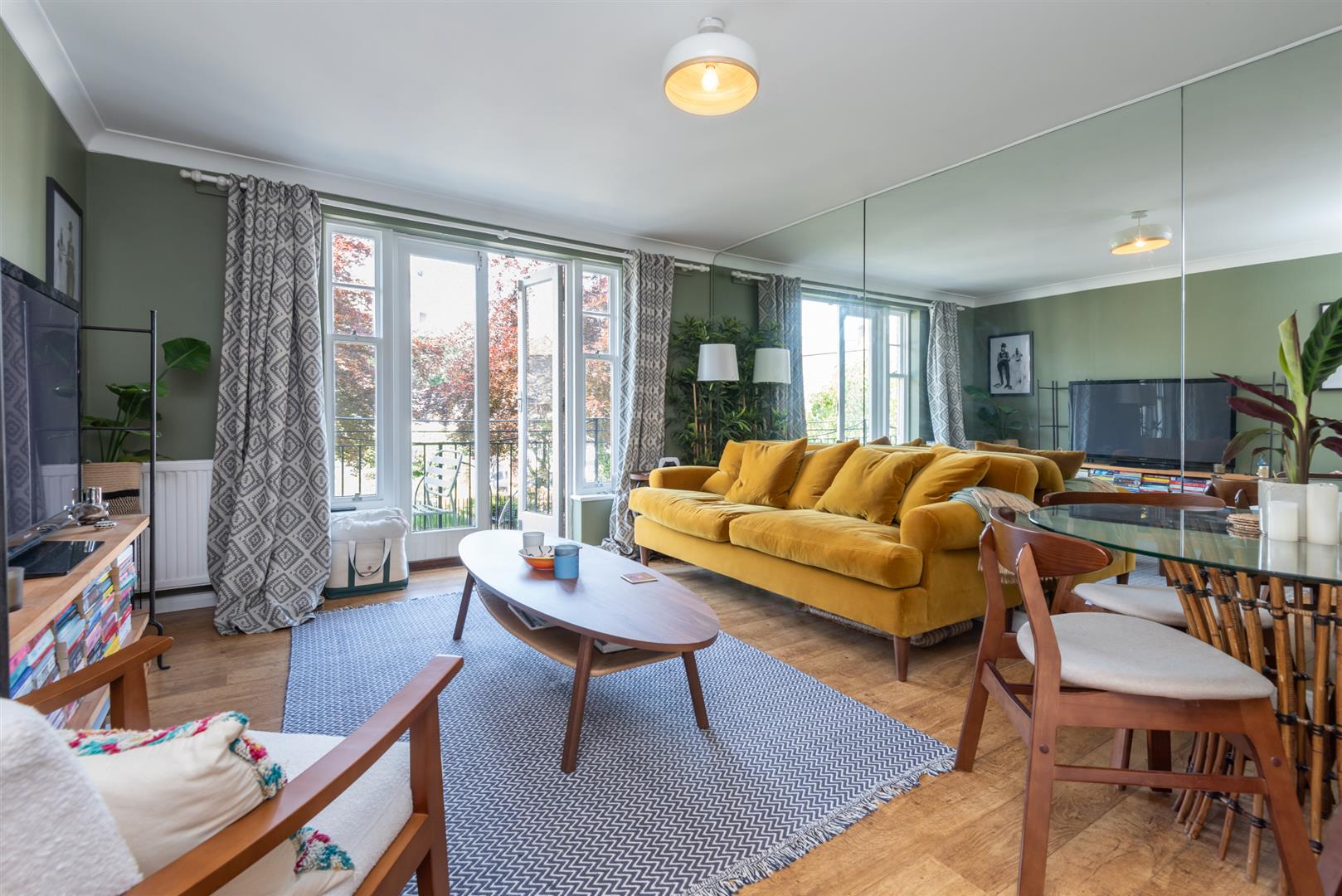 Flat Urswick Road in London