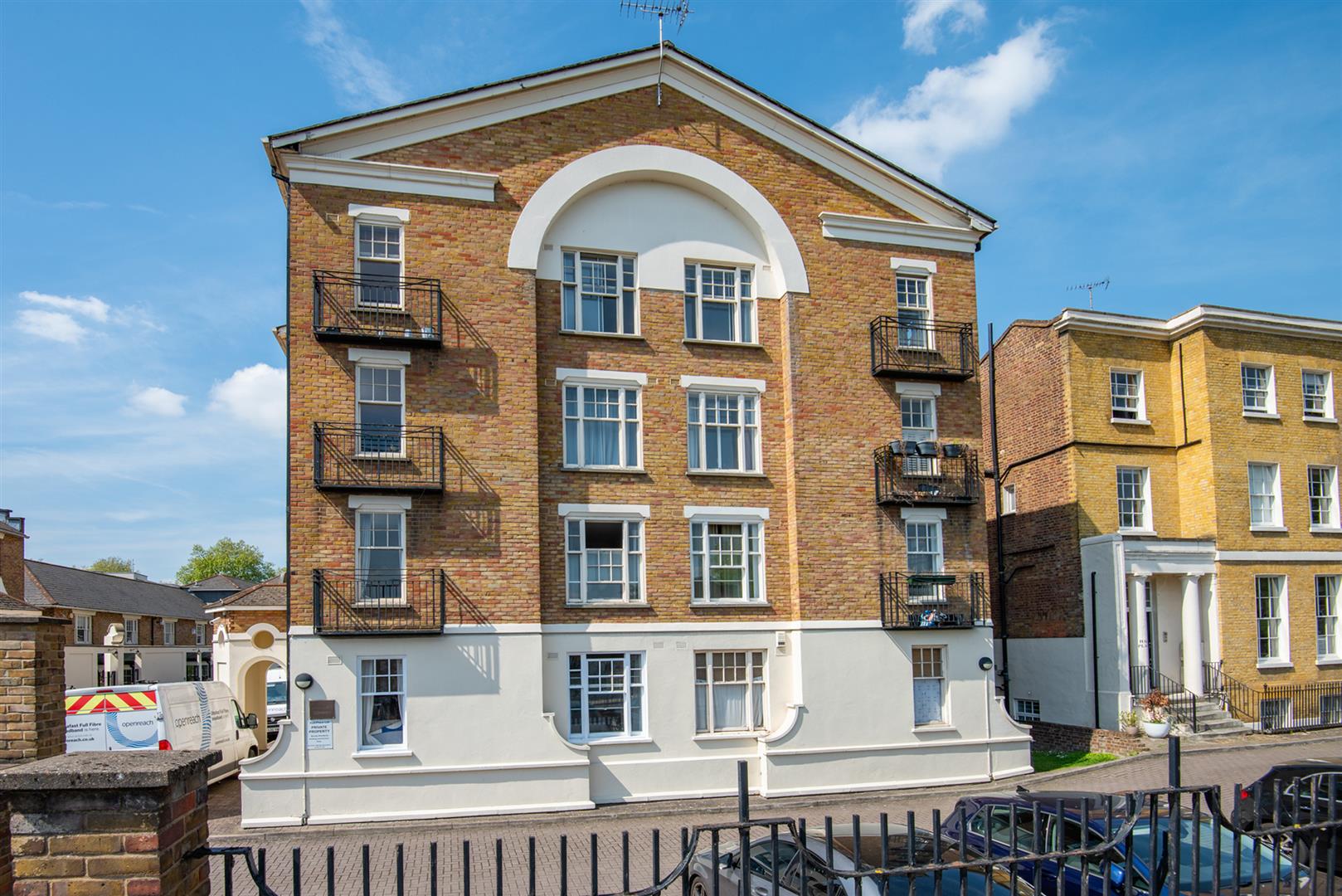 Flat Urswick Road in London