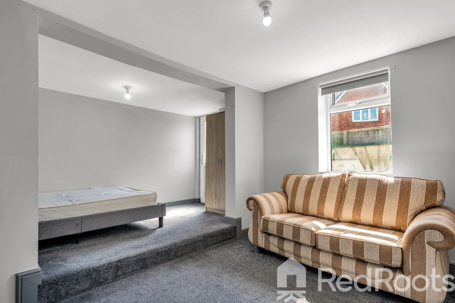 Room Minsthorpe Lane in Wakefield