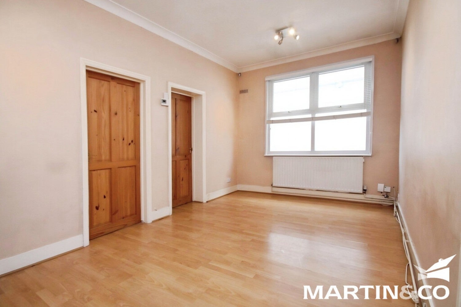 Flat Mildmay Road in Chelmsford