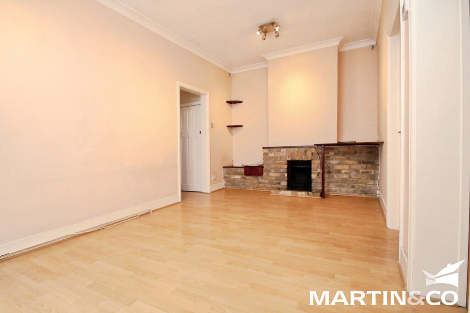 Flat Mildmay Road in Chelmsford