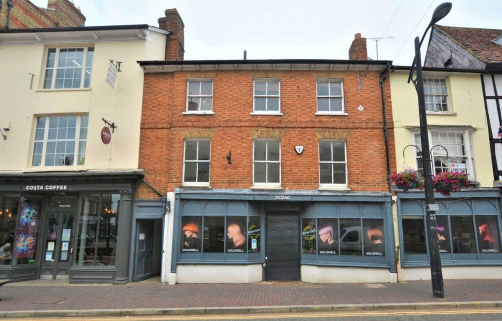 Flat High Street in Milton Keynes