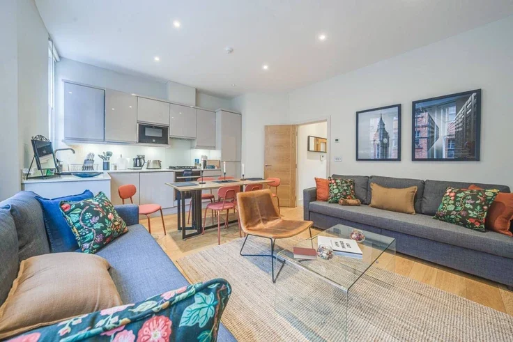 Flat Great Titchfield Street in City of Westminster