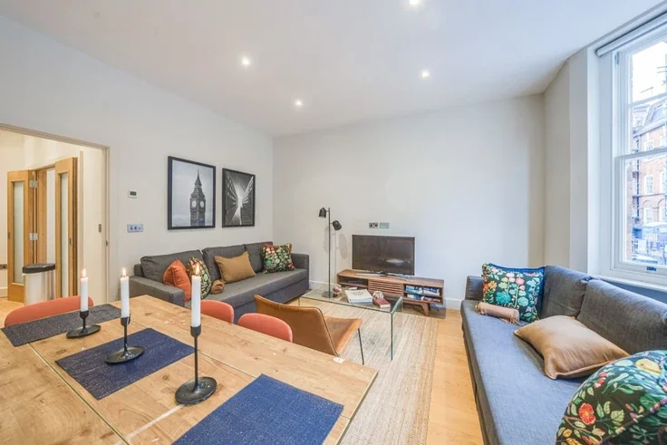 Flat Great Titchfield Street in City of Westminster