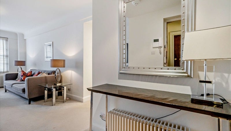 Flat Fulham Road in Greater London