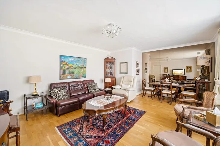Flat Lowndes Square in City of Westminster