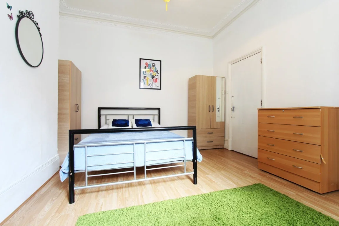 Room Olive Grove in Greater London