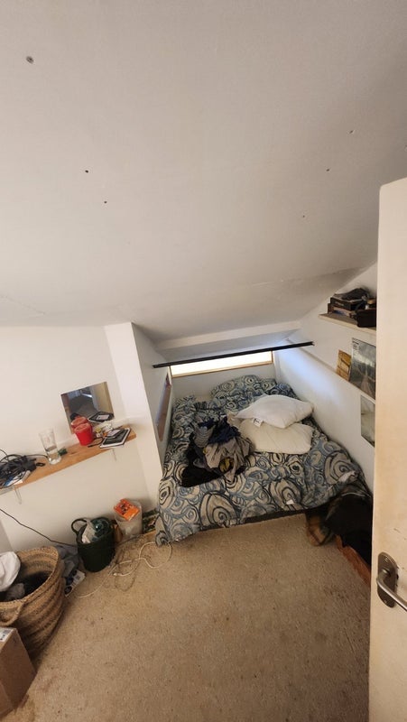 Flat Felstead Street in Greater London