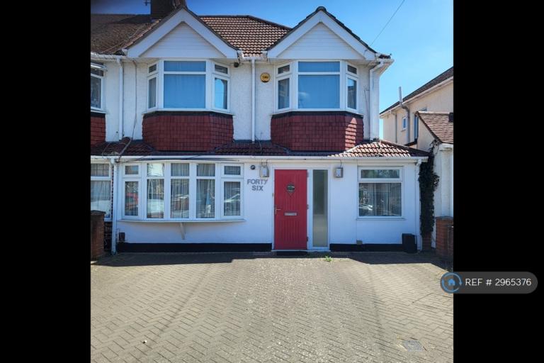 House Jubilee Drive in Greater London