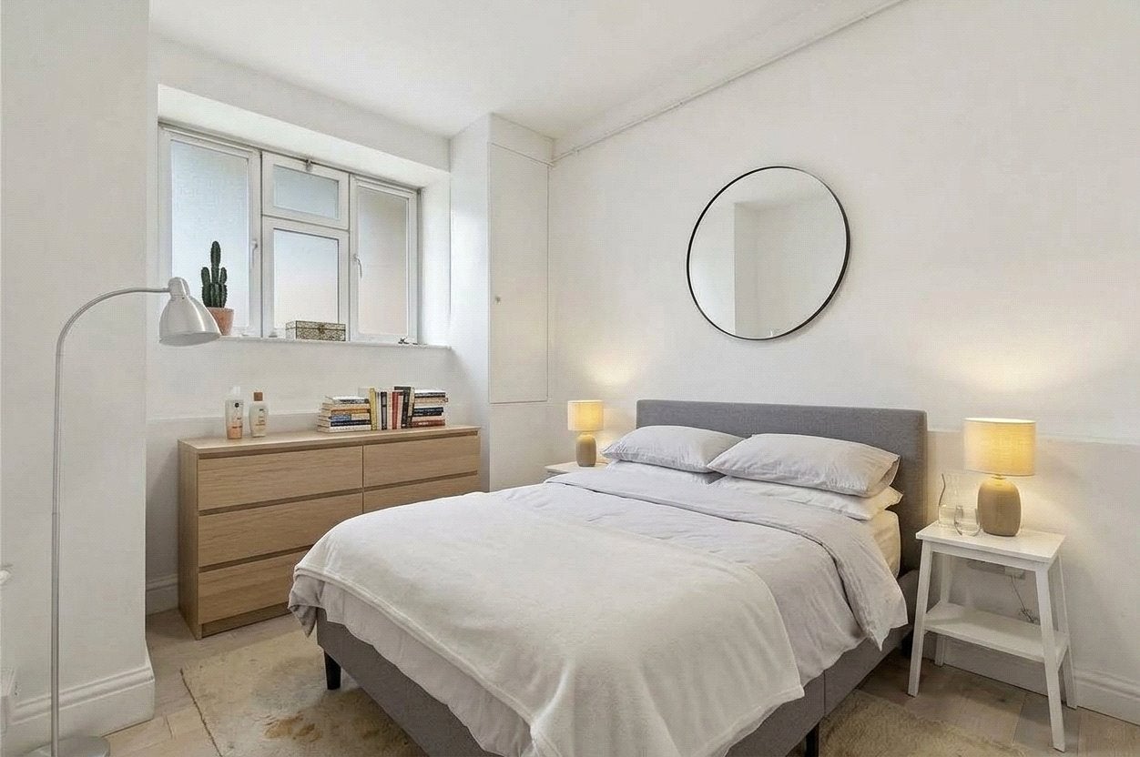 Flat Cornwall Street in Greater London