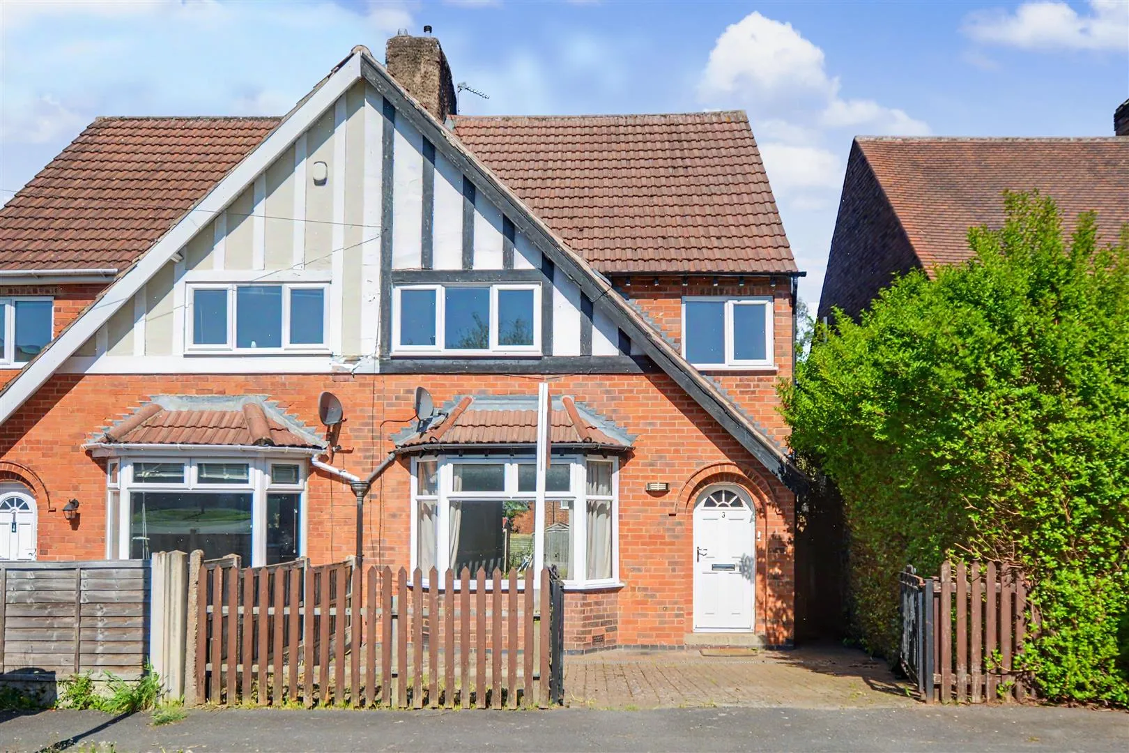 House Victor Crescent in Nottingham