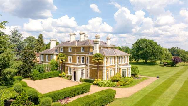 House Middlegreen in George Green