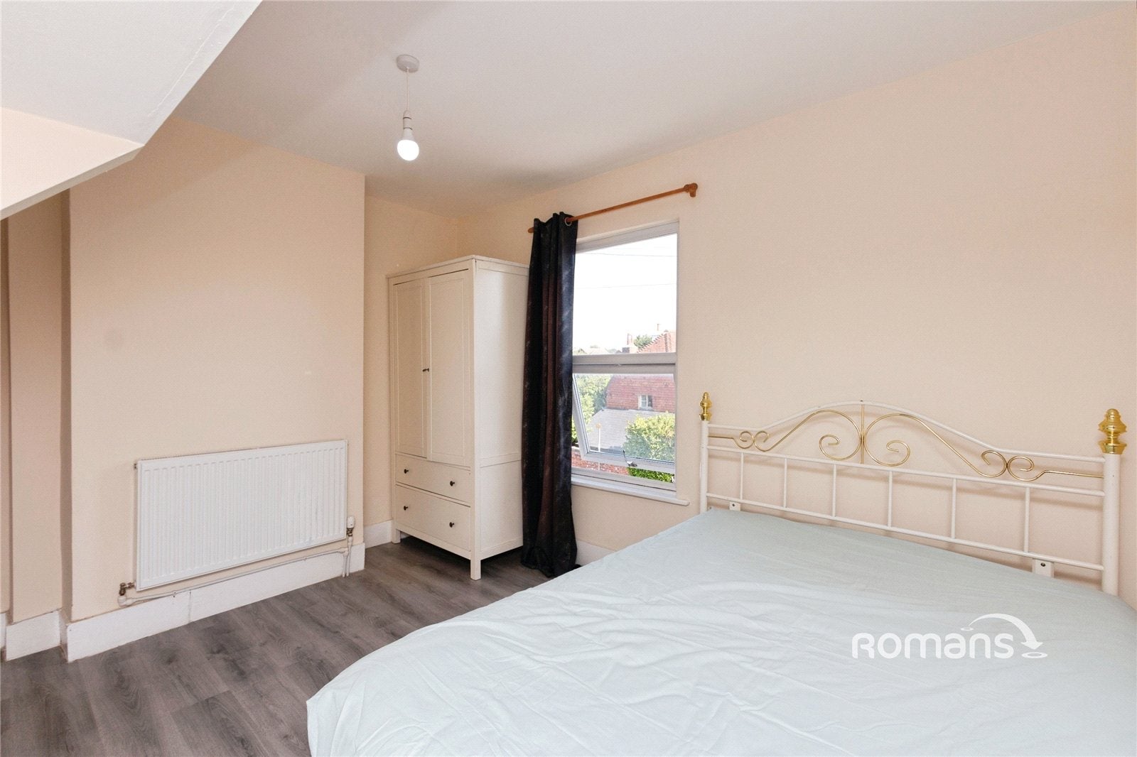 Room Newport Road in Rushmoor