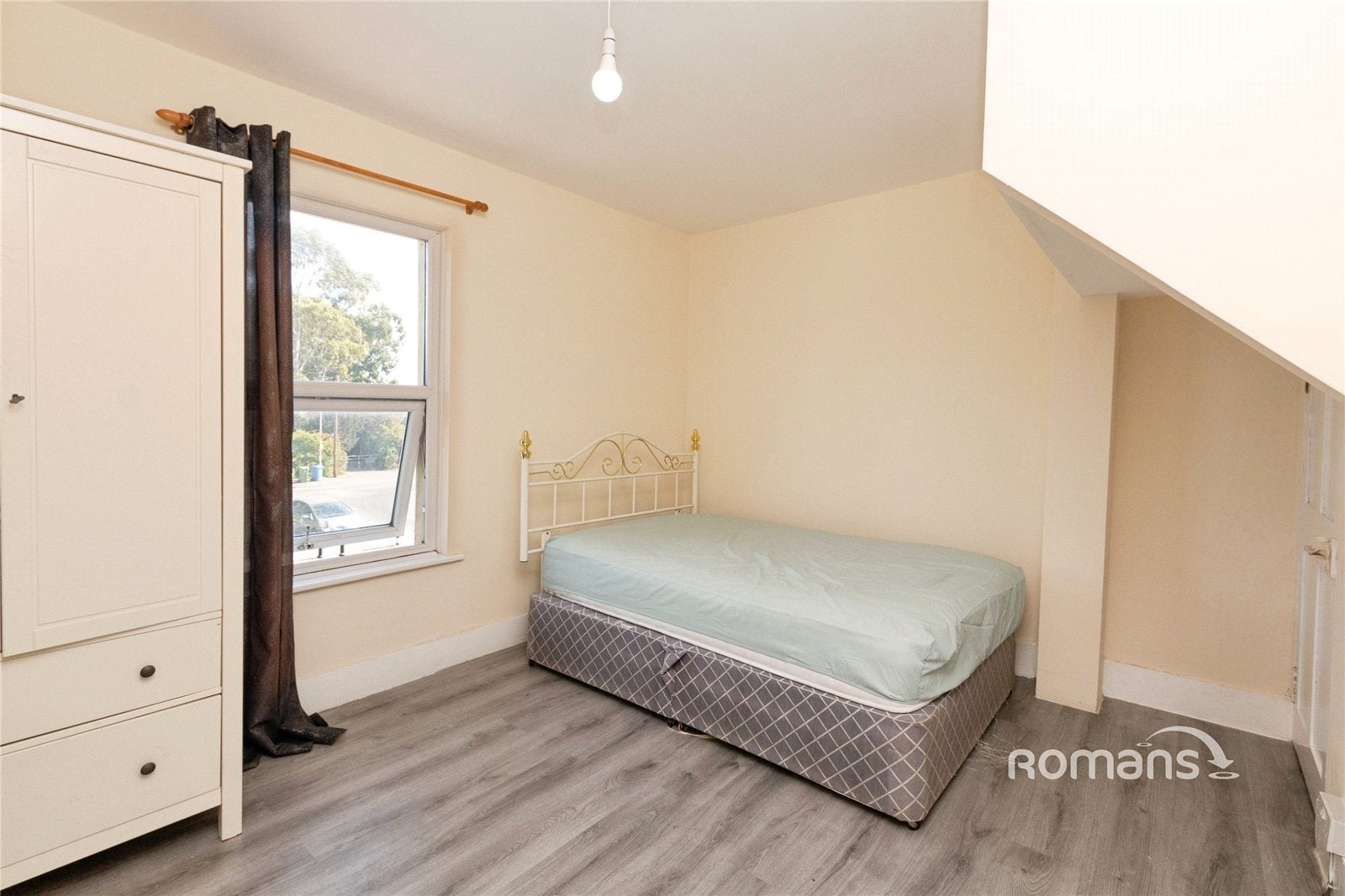 Room Newport Road in Rushmoor