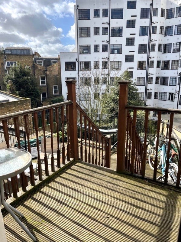 Room Camden Road in Greater London