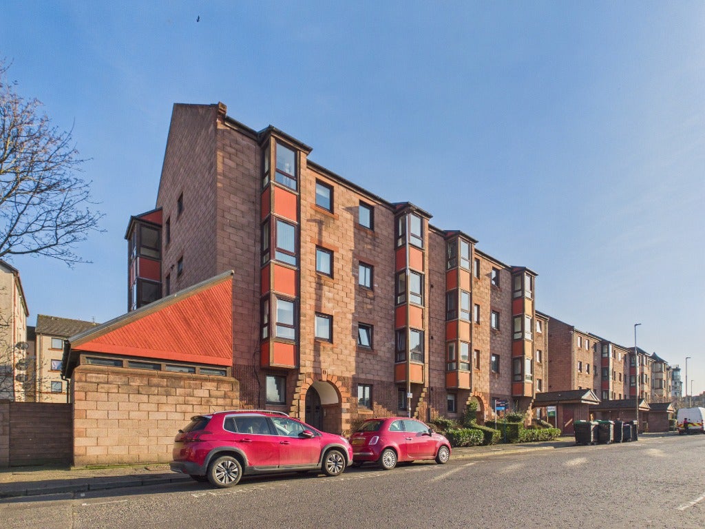 Flat Easter Road in City of Edinburgh