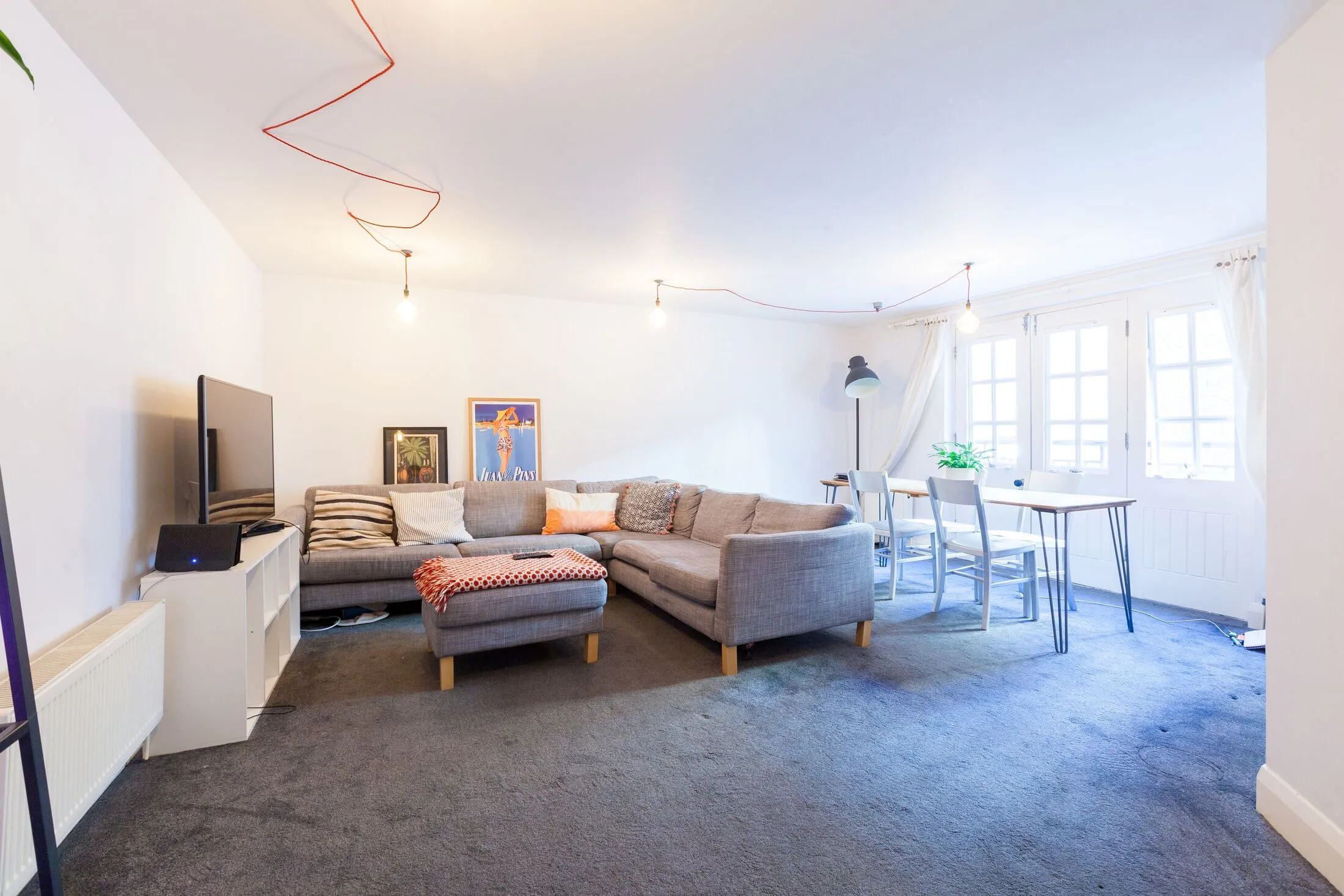 Flat Wheler Street in Greater London