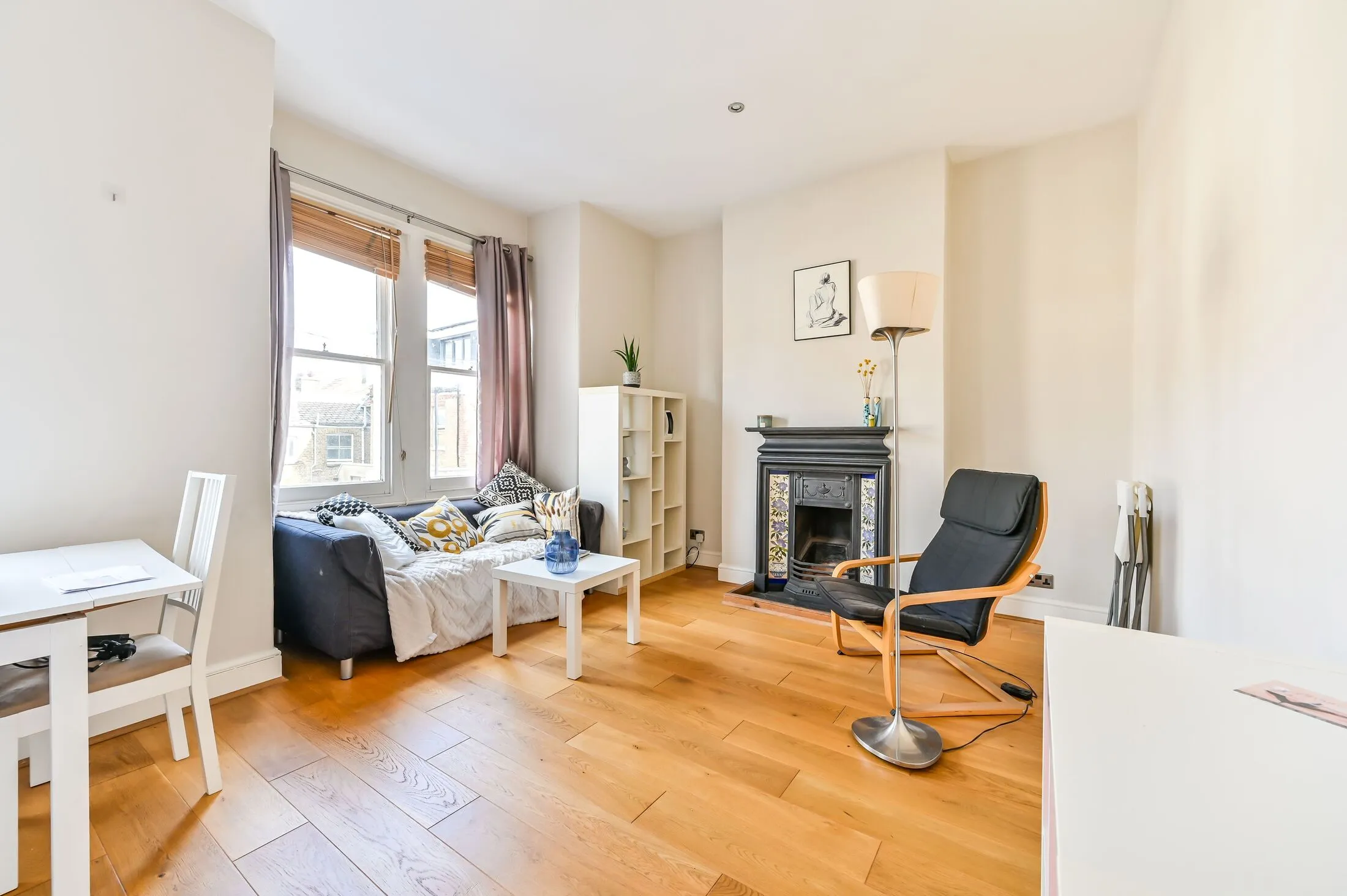Flat Margate Road in Greater London