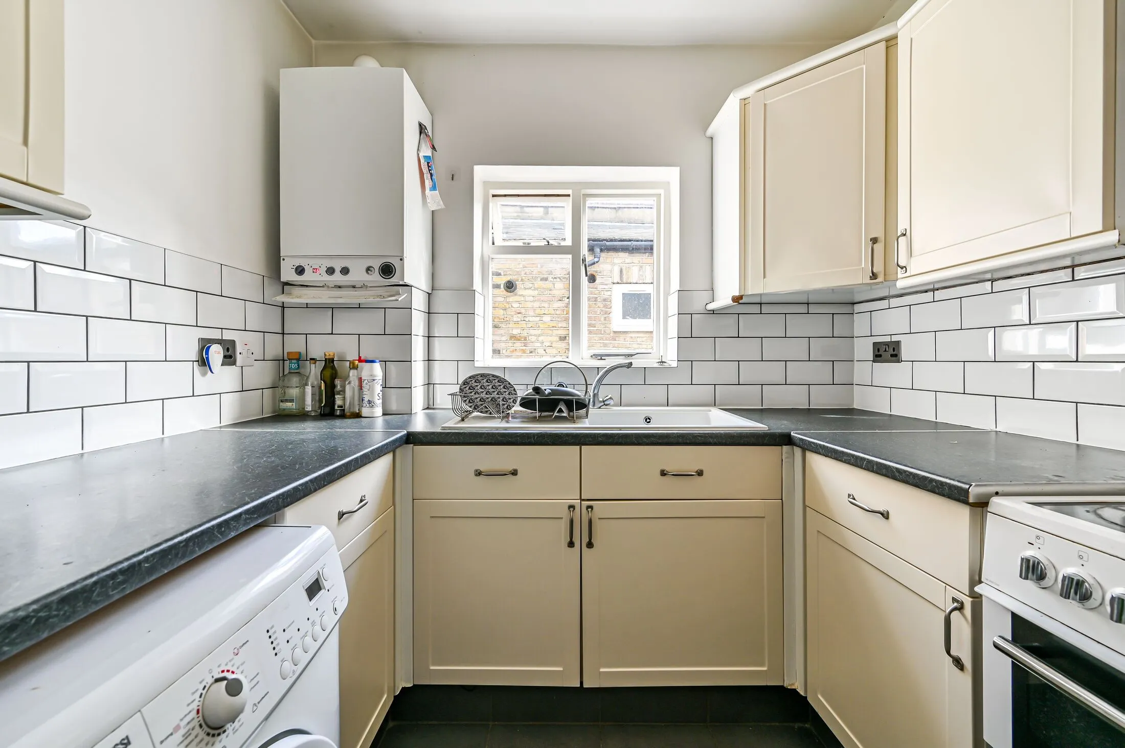 Flat Margate Road in Greater London