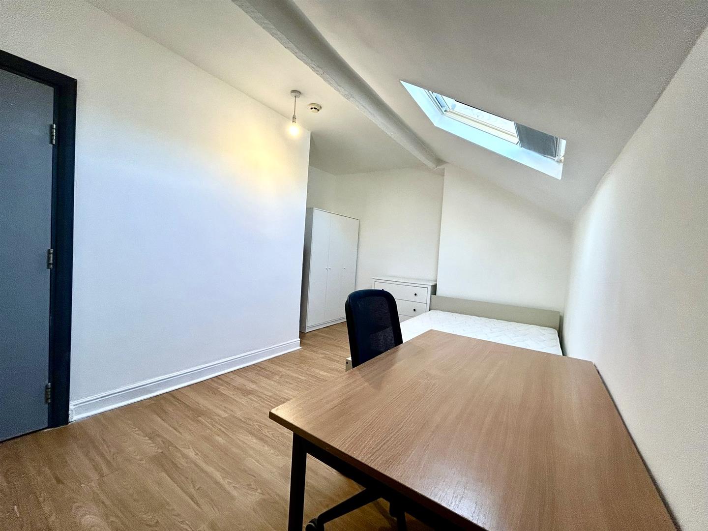Room London Road in Sheffield