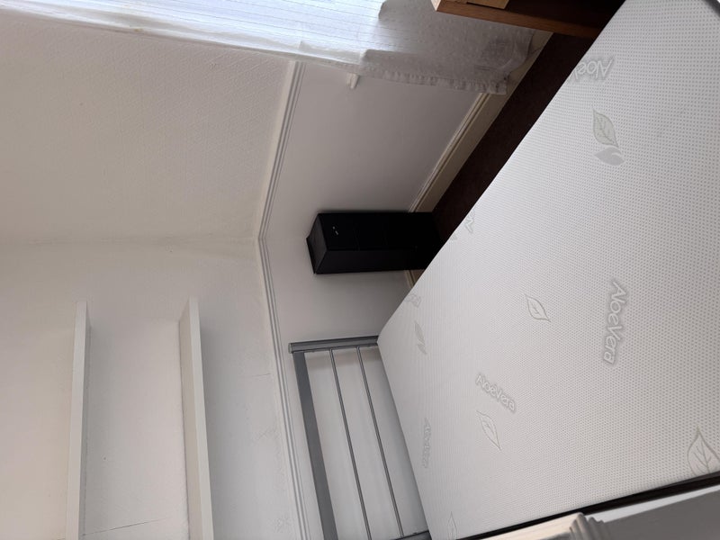 Room Mitcham Road in Greater London